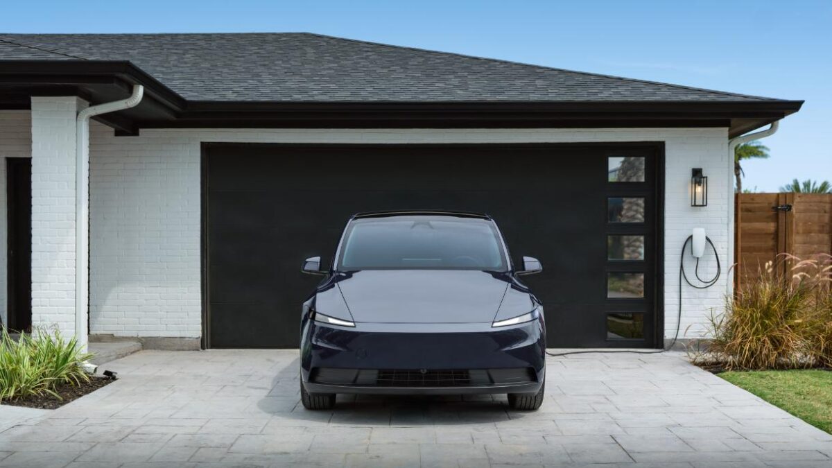 Tesla добавит в FSD запоминание мест для парковки