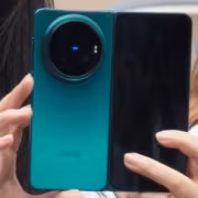 Складной смартфон Vivo X Fold 6 в разложенном виде
