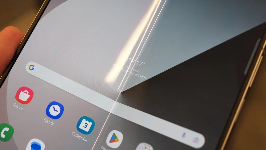 Экран смартфона Galaxy Z Fold 9 с тонким стеклом Samsung