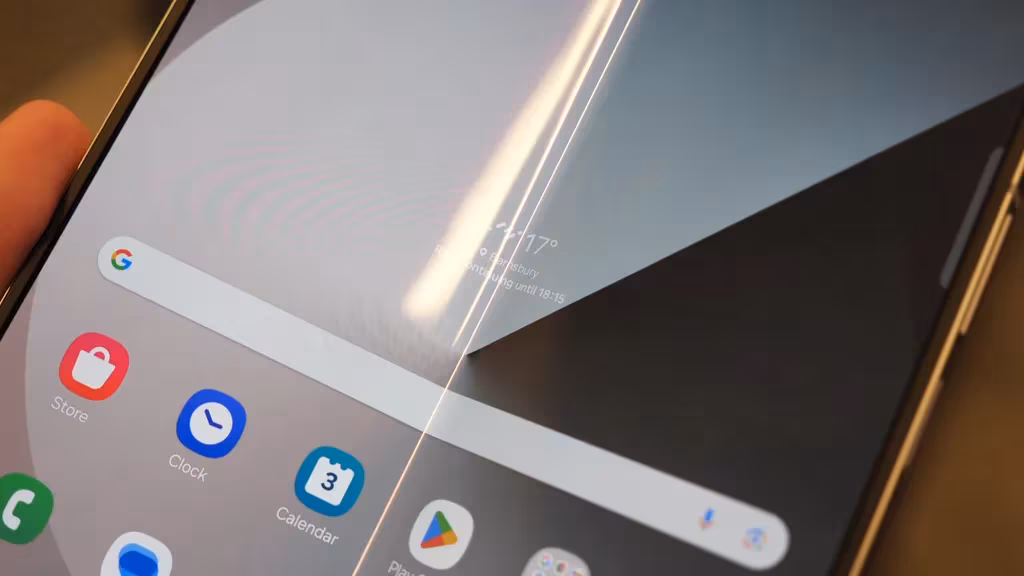 Экран смартфона Galaxy Z Fold 9 с тонким стеклом Samsung