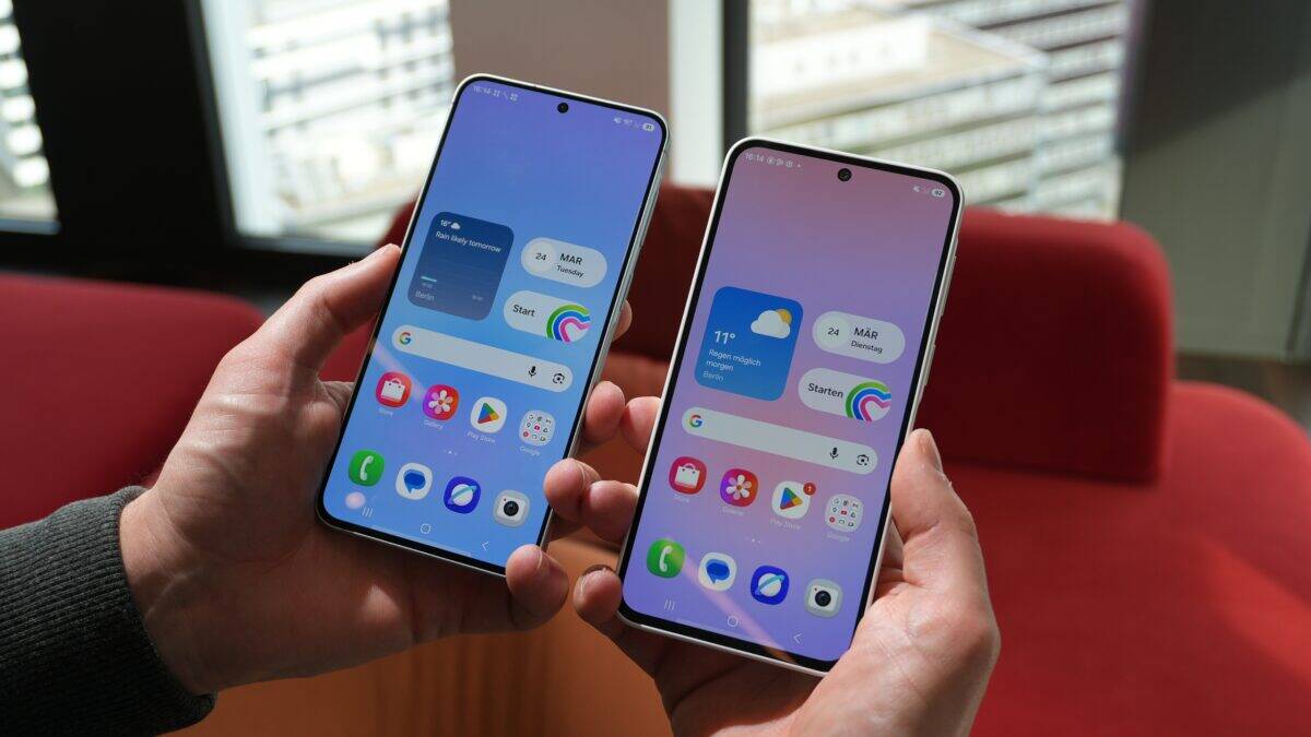 57 дыр в Galaxy. Samsung готовит июльский патч с 5 критическими уязвимостями 1 Два смартфона Samsung Galaxy с домашним экраном