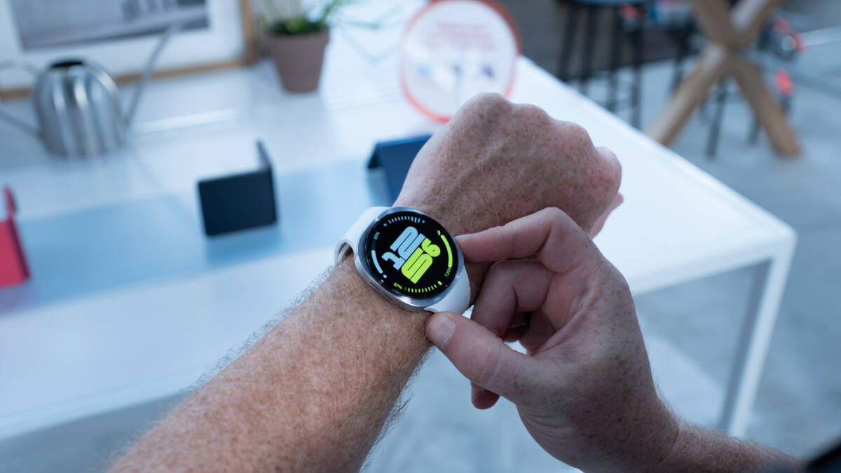 Samsung Health Assistant научили объяснять сон и пульс, но не ставить диагнозы 1 умные часы Samsung Galaxy Watch 5 проверяют пульс и время