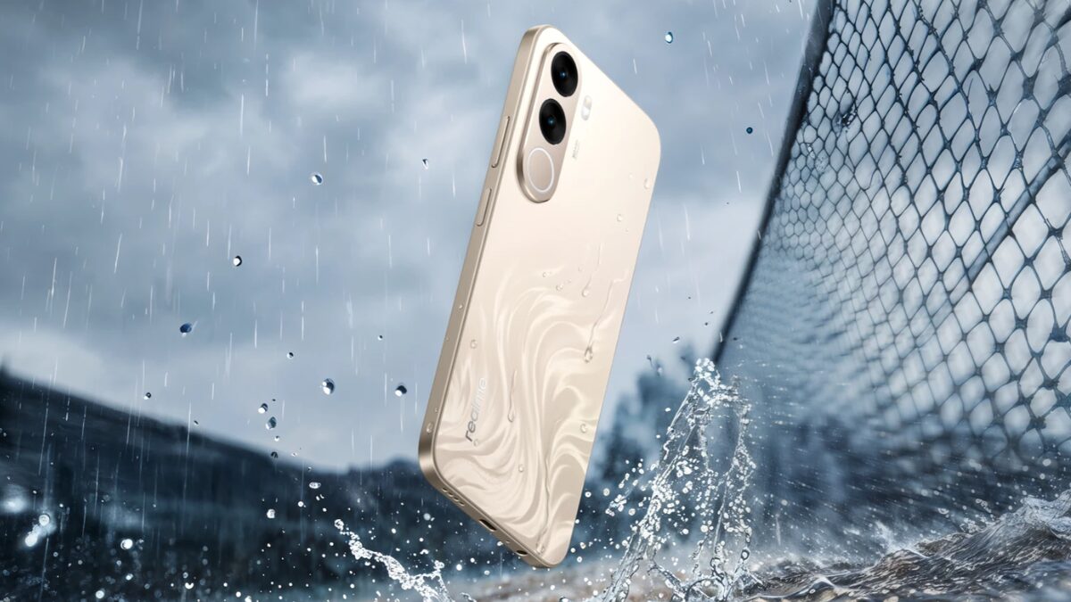Мобильный телефон Realme C100x в воде и каплях