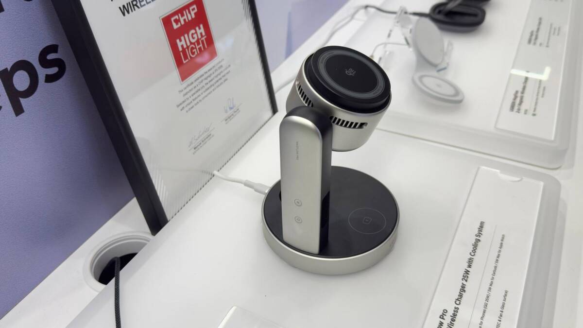 IFA 2026: Ugreen показала целую серию магнитных зарядных устройств MagFlow 1 Беспроводное зарядное устройство Ugreen MagFlow с магнитной крепежной системой