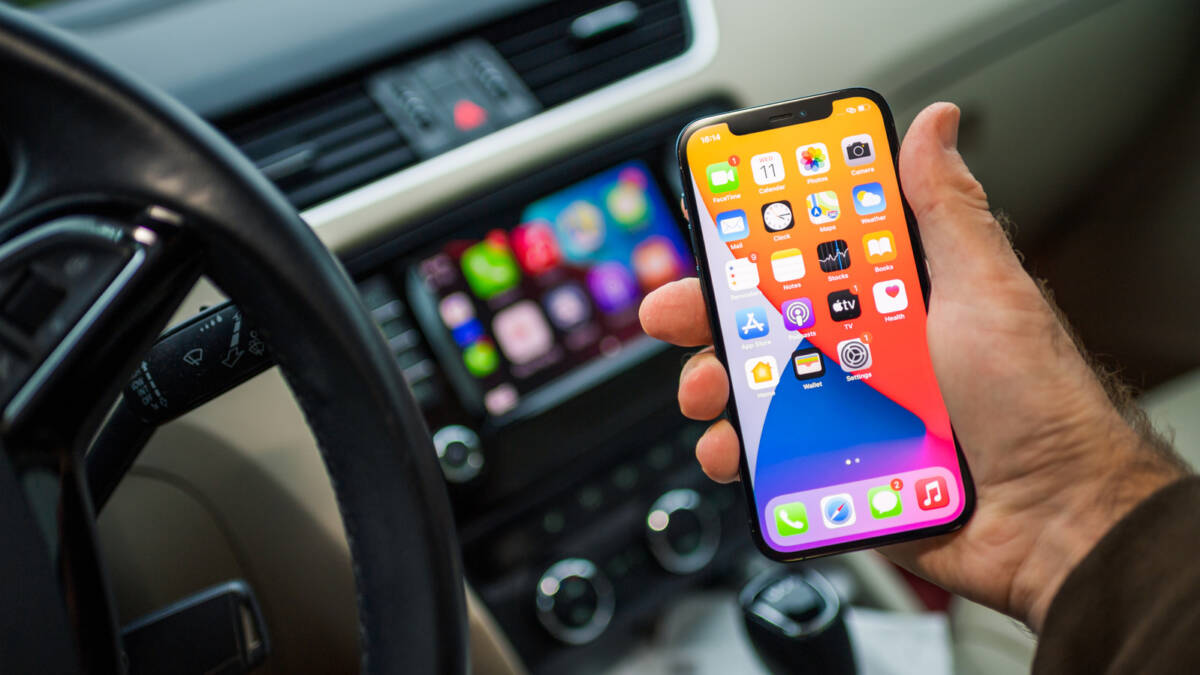 CarPlay в iOS 27.2 получил новые разделы подкастов и улучшенную Siri 1 CarPlay в iOS 27.2 получил новые разделы подкастов и улучшенную Siri
