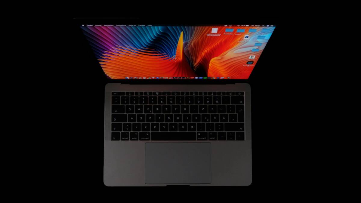 Новый MacBook Pro может получить сенсорный OLED, но остаться на M5