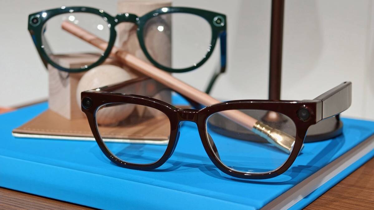 Очки Samsung Intelligent Eyewear черные с коричневой оправой